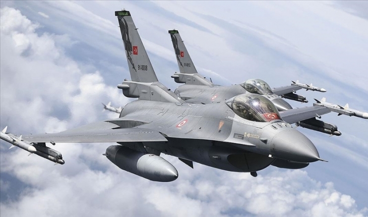 Türk F-16’larını Yunan uçakları yine taciz etti!