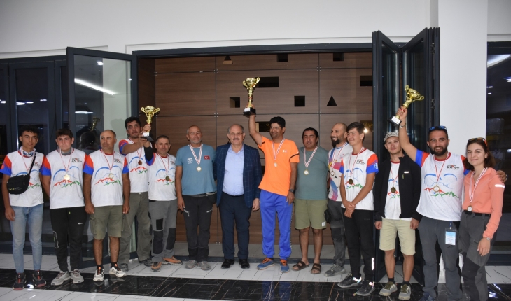 Karapınar’da yamaç paraşütü yarışması sona erdi