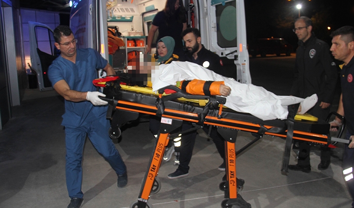 Konya'da 4. kattan park halindeki aracın üzerine düşen genç kız ağır yaralandı