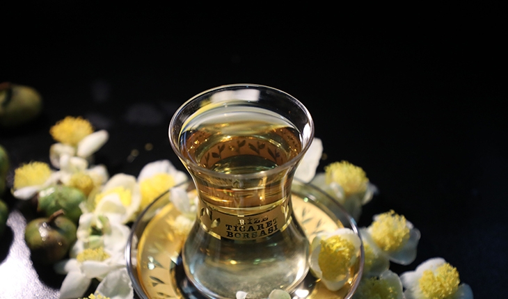 Türk çayının yeni tadı “çiçek çayı“ raflarda yerini aldı