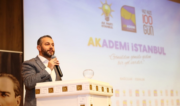 AK Parti İstanbul’dan teşkilat mensuplarına “Türkiye Yüzyılı“ eğitimi