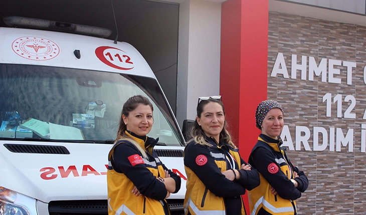 7 yıldır ambulans şoförlüğü yapan kadın ekibiyle hayat kurtarıyor