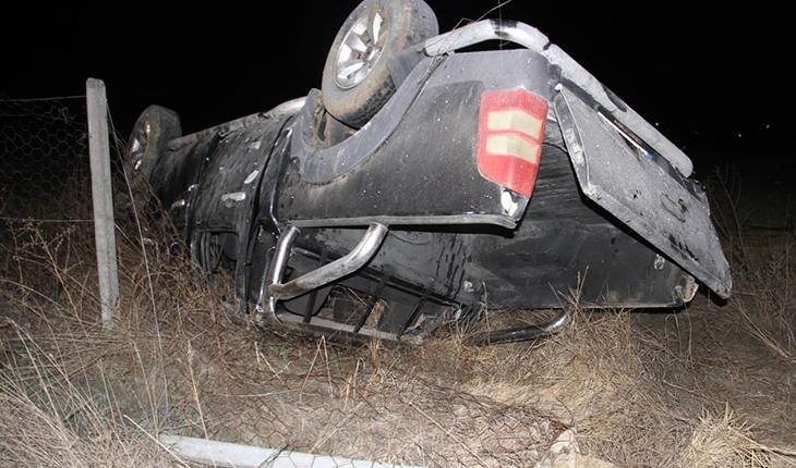 Konya'da kamyonet tarlaya devrildi: 1 ölü, 1 yaralı
