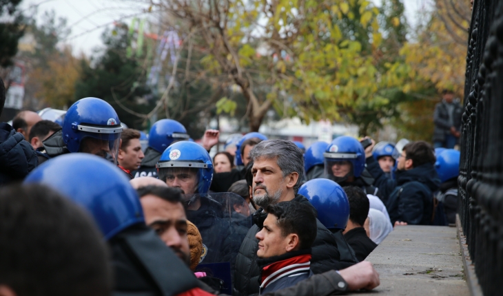 HDP’li vekille polis arasında tartışma çıktı:  Devlet misin kimsin sen?