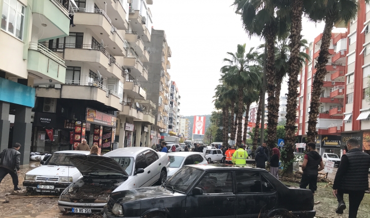 Bakan Soylu Antalya’daki selde hasar rakamını açıkladı!