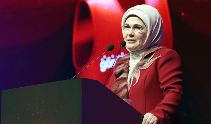 Emine Erdoğan: Çağa yön veren kızlarımızın destekçisi olacağım