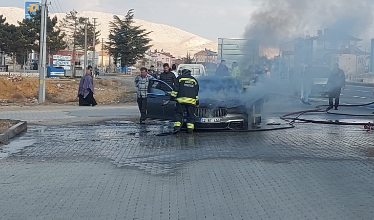 Seyir halindeki araçta çıkan yangın söndürüldü