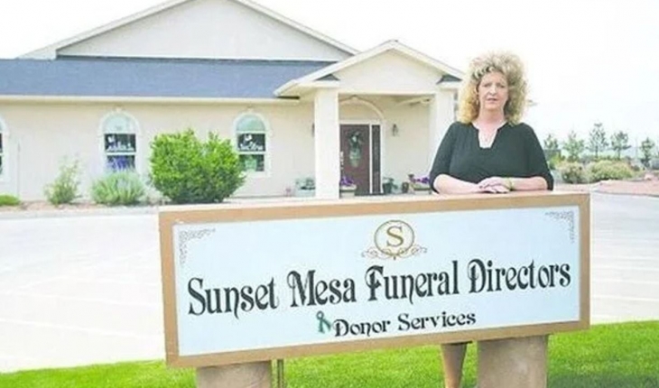Eski cenaze evi sahibi ve annesi “ceset parçaları satmaktan“ hapis cezası aldı