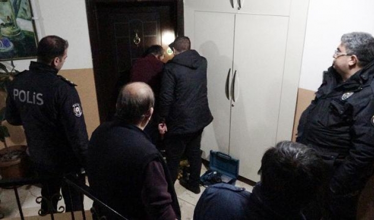 Polis 3 gündür uyuyan kadının evine çilingirle girdi