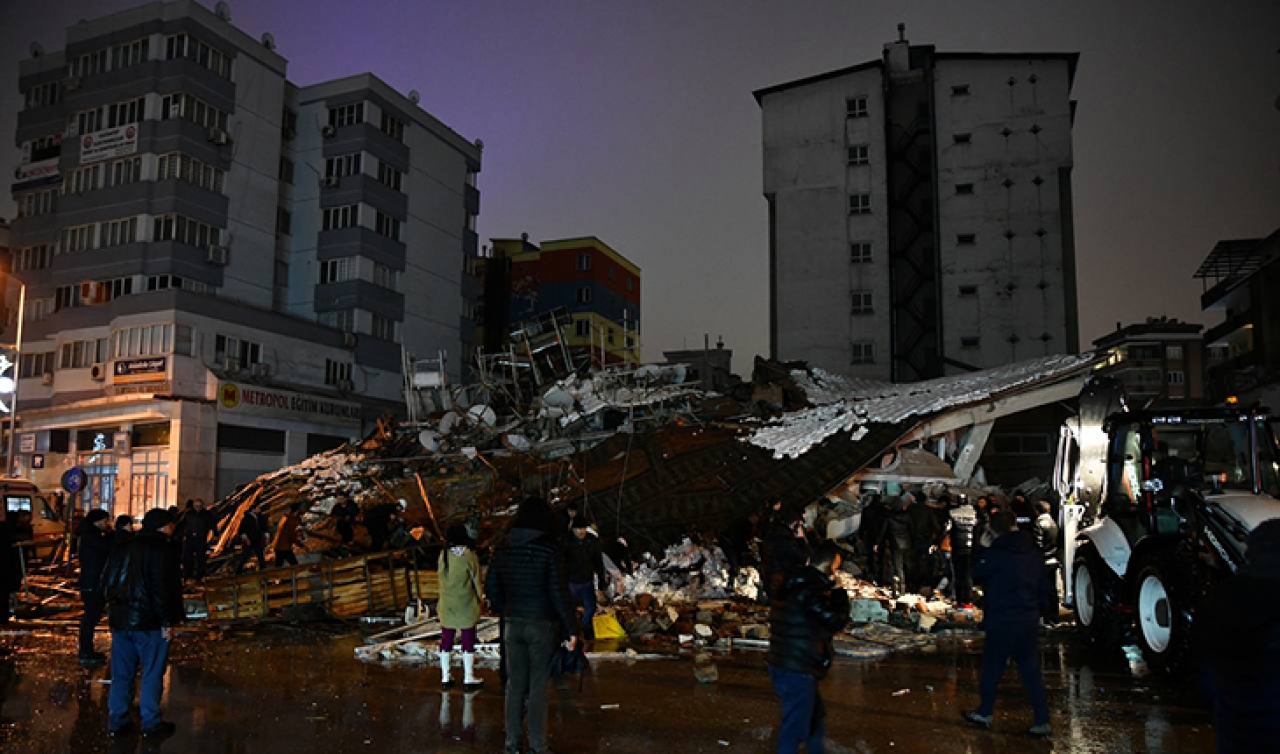 Depremin ardından Adana ve Mersin’de eğitime bir gün ara verildi
