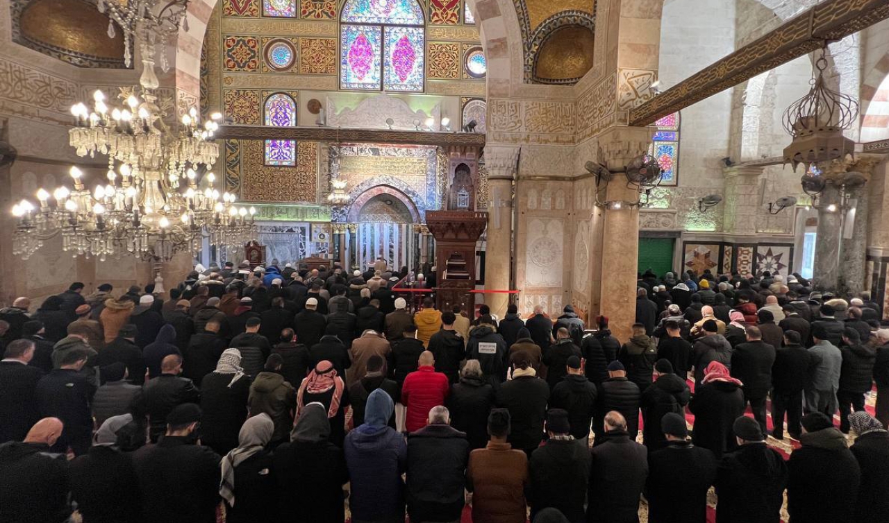 Depremde hayatını kaybedenler için Mescid-i Aksa'da cenaze namazı