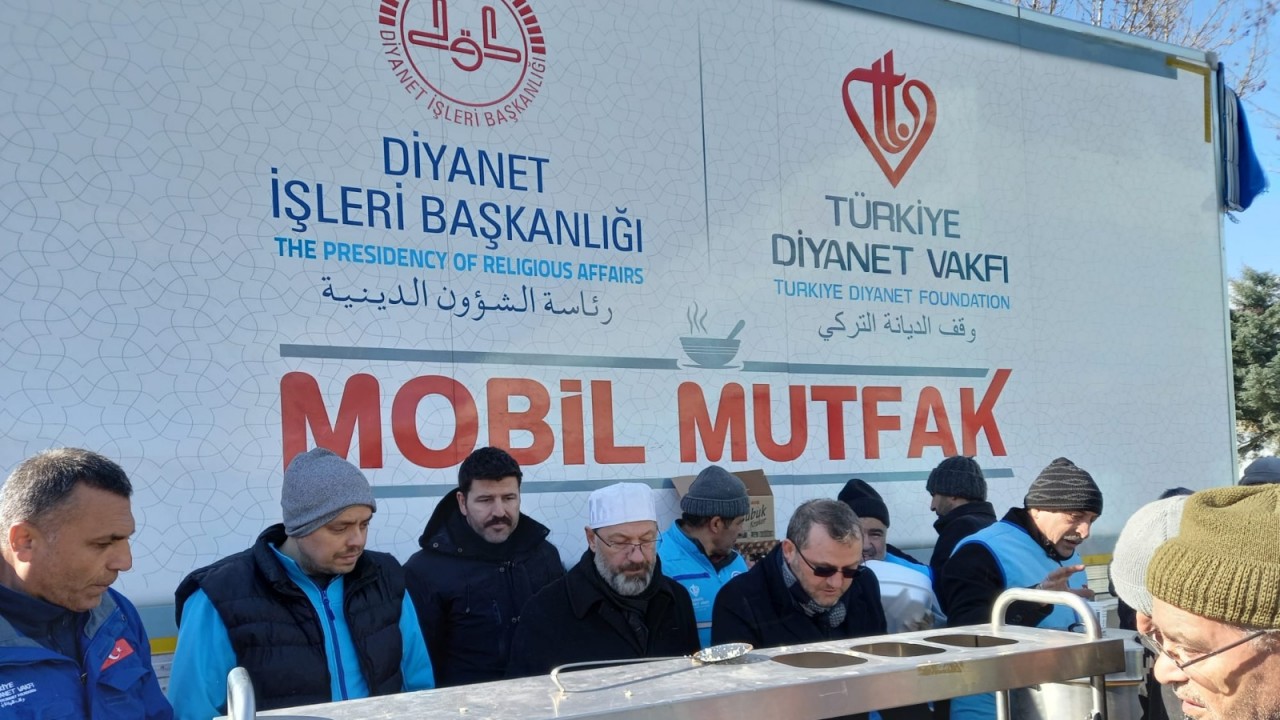 Diyanet İşleri Başkanı Erbaş'tan depremzedelere destek mesajı