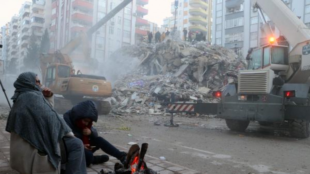 Adana'da yıkılan bazı binaları inşa eden Hasan Alpargün KKTC'de gözaltına alındı