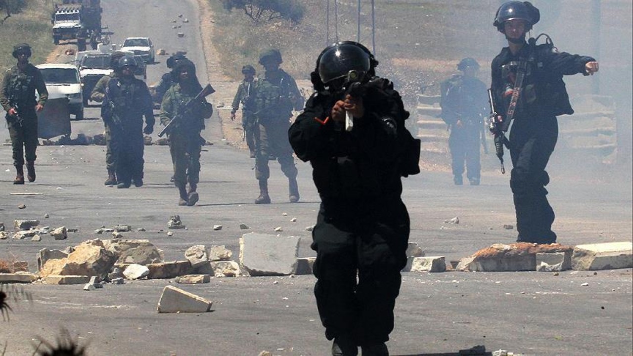 İsrail, Doğu Kudüs'te 5'i çocuk 7 Filistinliyi gözaltına aldı 