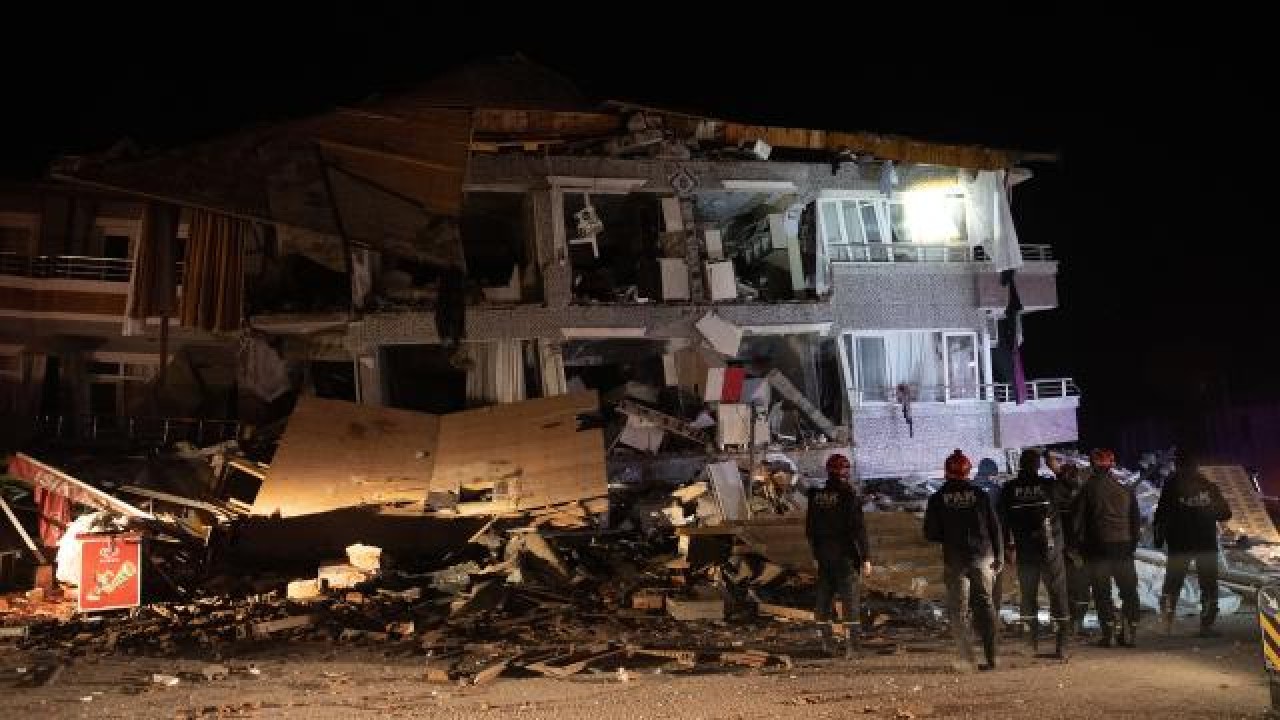 AFAD: 6,4'lük depremin ardından 32 artçı deprem yaşandı