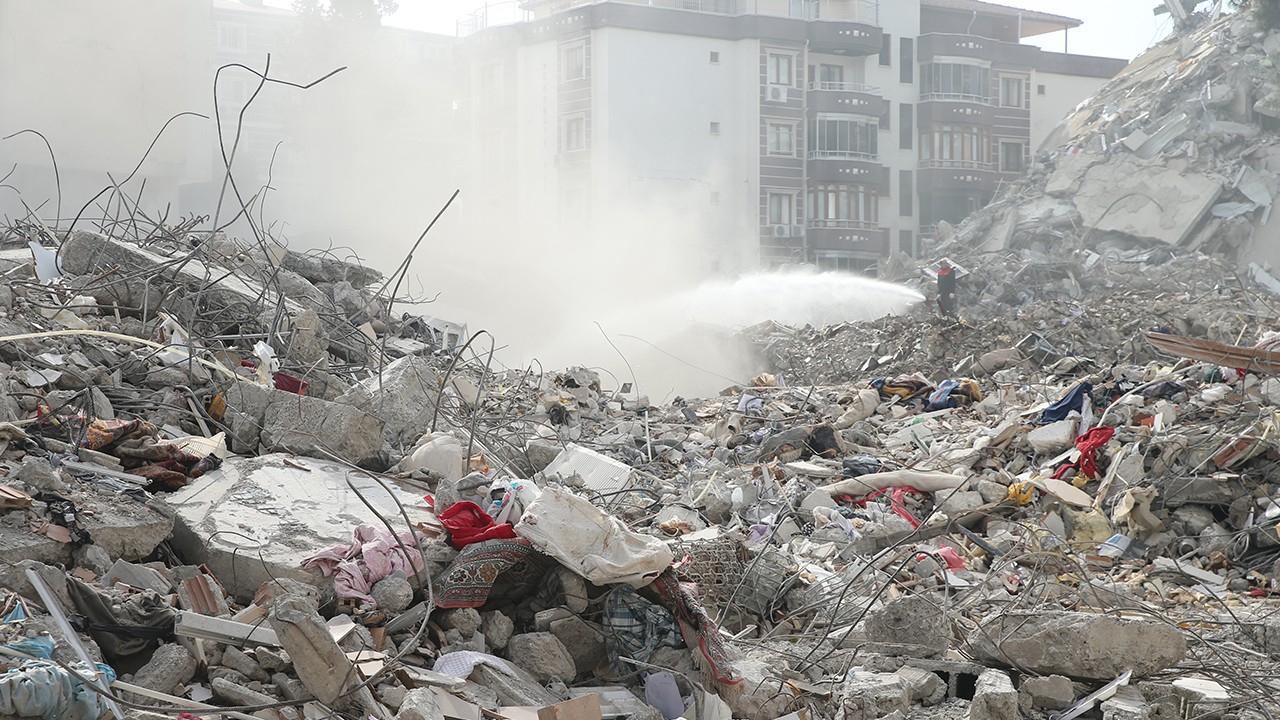 Osmaniye'de 335 binanın acil yıkım işlemi sürüyor