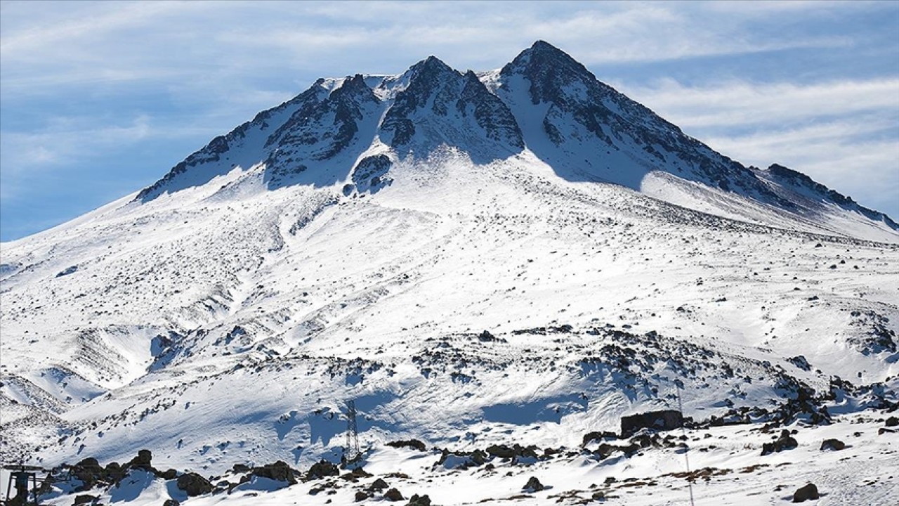 Aksaray Valiliği: Hasan Dağı’nda volkanik hareketlilik ile ilgili olumsuz bir durum yok