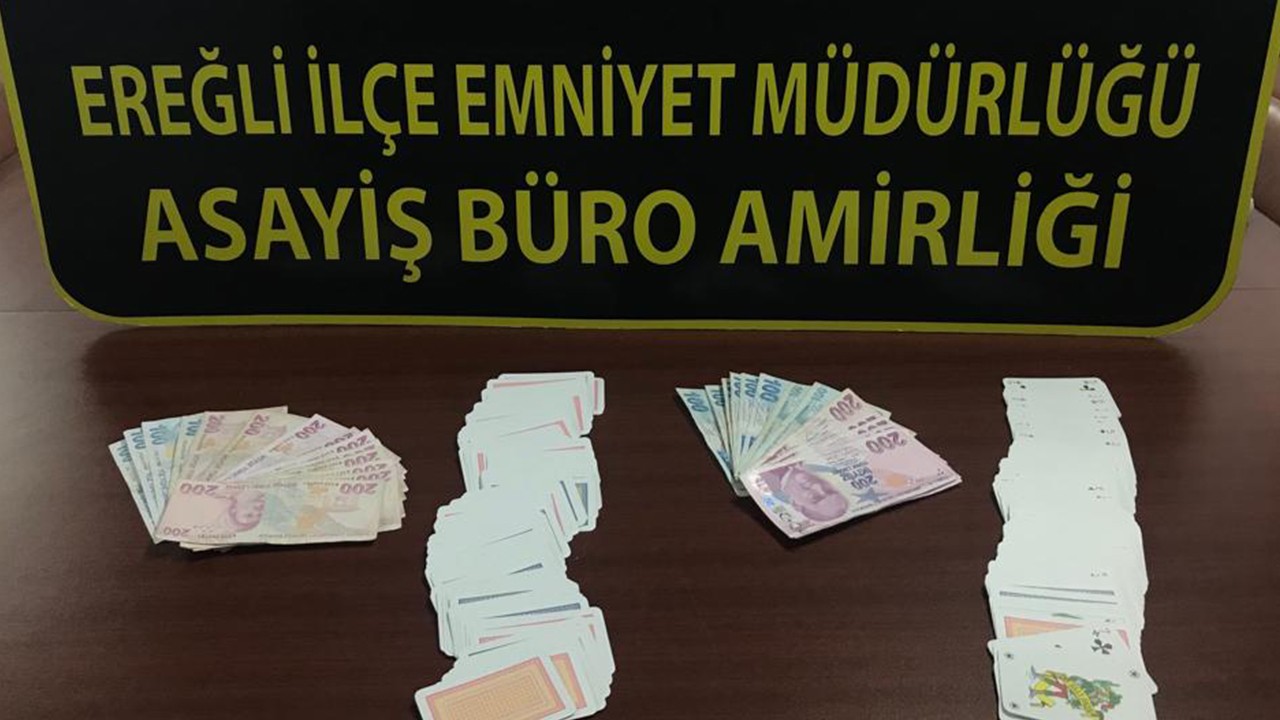 Konya'da kumar oynayan 8 kişiye 32 bin 440 lira ceza