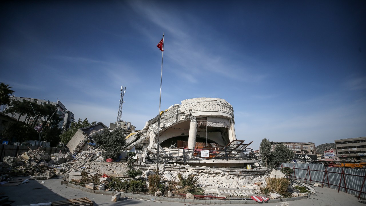 Hatay’ın ilk ve tek Cumhurbaşkanı Sökmen’in 21 akrabası depremde hayatını kaybetti