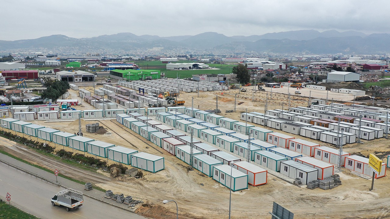 Hatay’daki Konya konteyner kentte 349 konteynerin yerleşimi tamamlandı