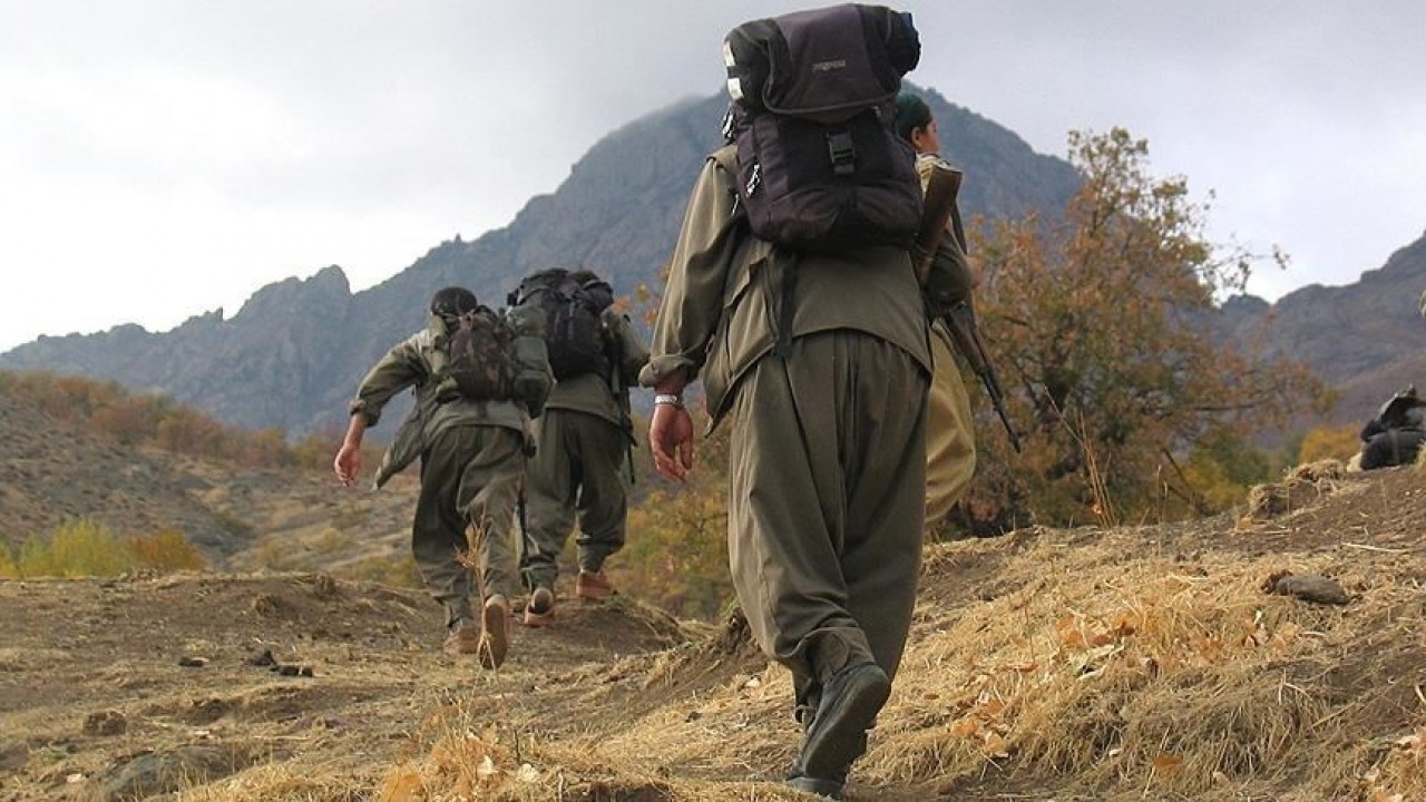 Terör örgütünden kaçan PKK’lı terörist ikna yoluyla teslim oldu