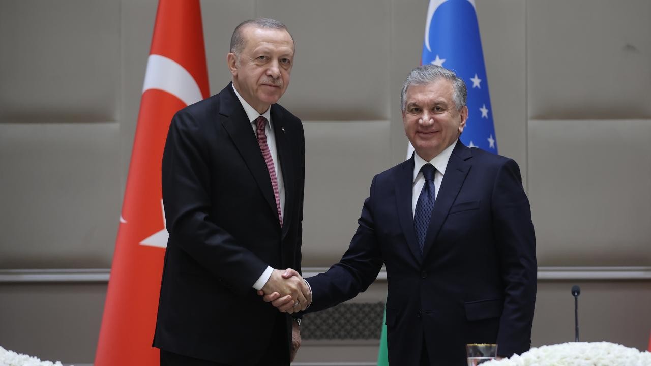 Cumhurbaşkanı Erdoğan Özbekistan Cumhurbaşkanı Mirziyoyev ile görüştü