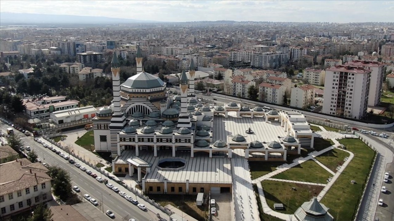 Cumhurbaşkanı Erdoğan’ın Diyarbakır’da açacağı camide 25 bin kişi ibadet edebilecek