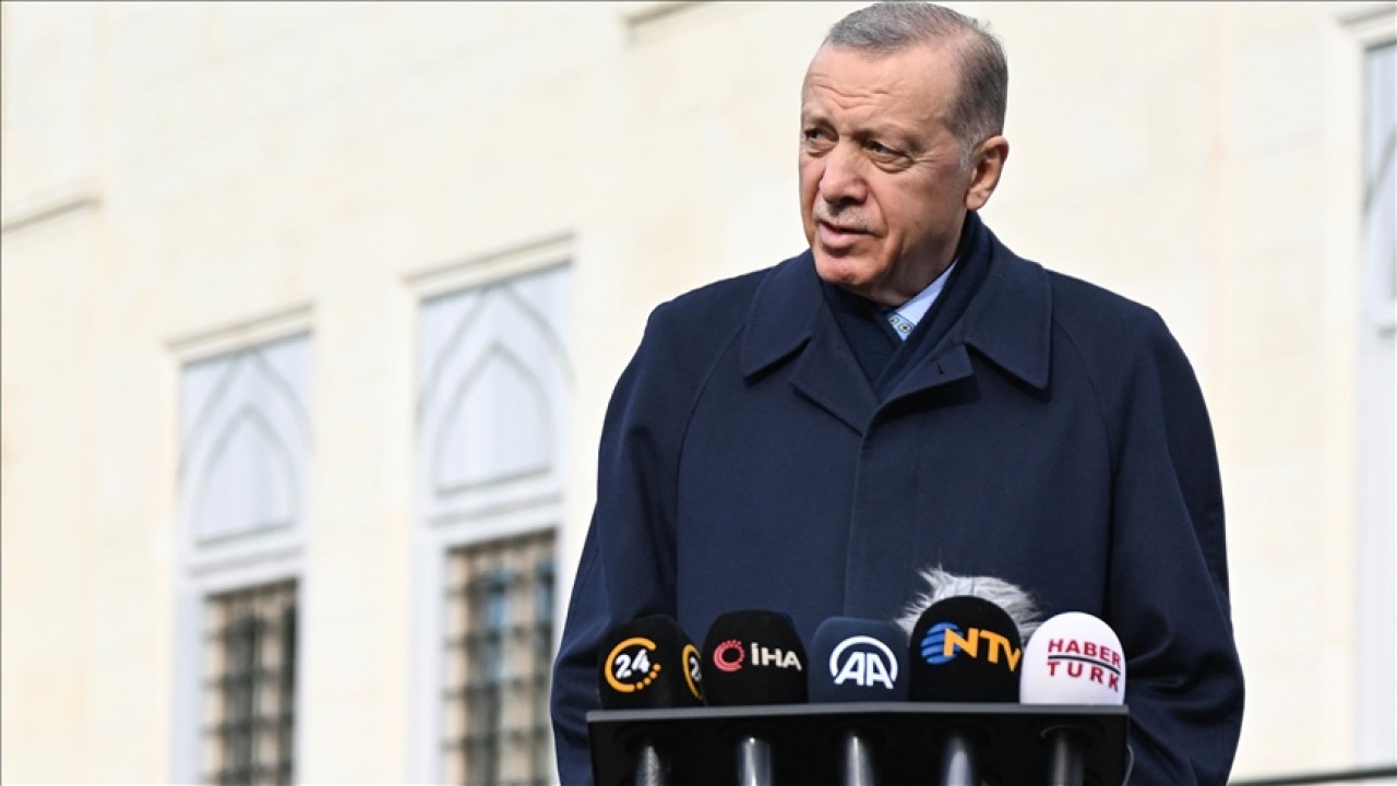 Cumhurbaşkanı Erdoğan, cuma namazını Hazreti Ali Camisi’nde kıldı