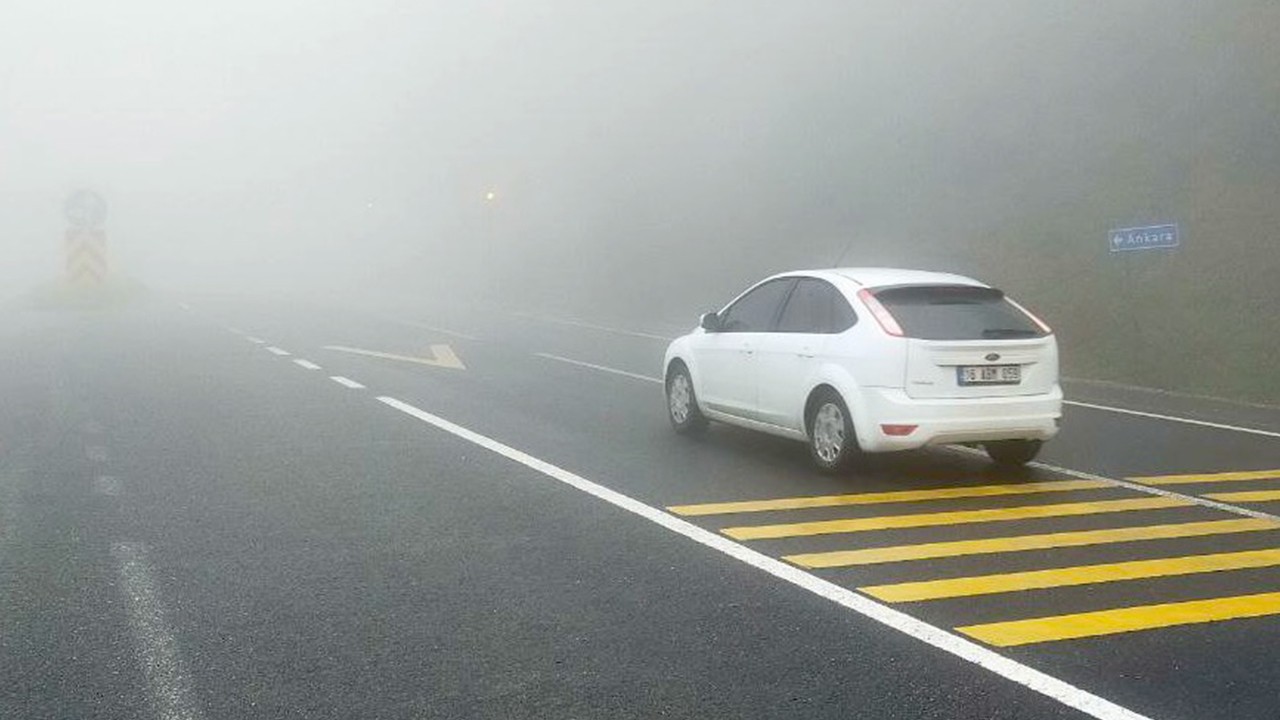 Bolu Dağı’nda sis ulaşımı olumsuz etkiliyor