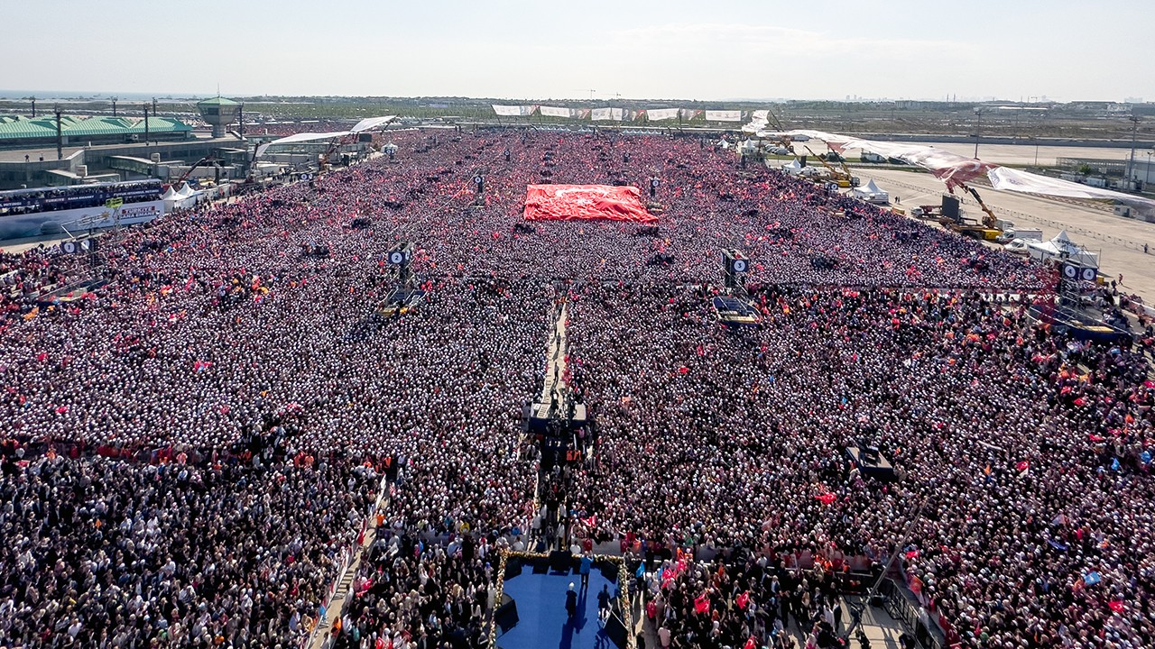 Cumhurbaşkanı Erdoğan’dan Büyük İstanbul Mitingi paylaşımı: “Türkiye bize emanet“