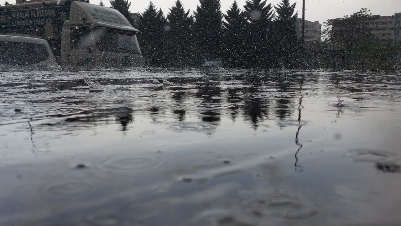 Konya’da yağmur ve dolu etkili oldu