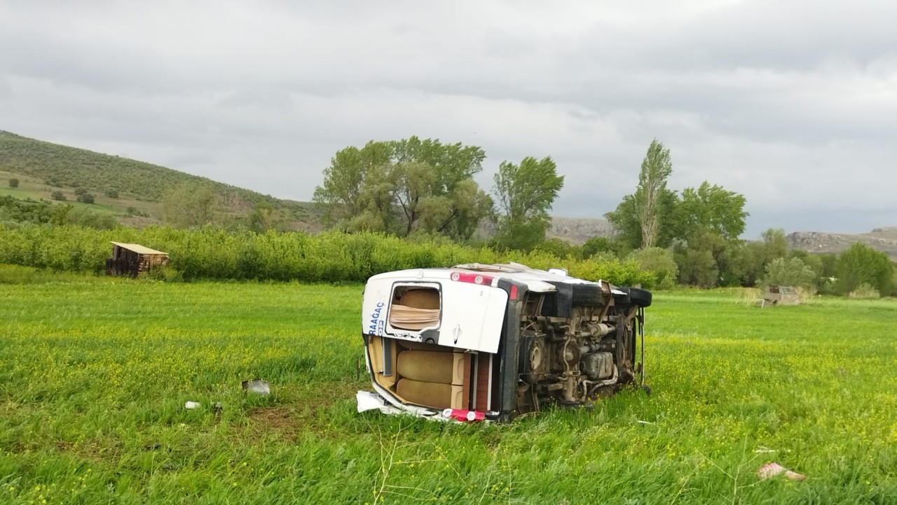 Konya-Isparta karayolunda kaza: 1 ölü, 5 yaralı