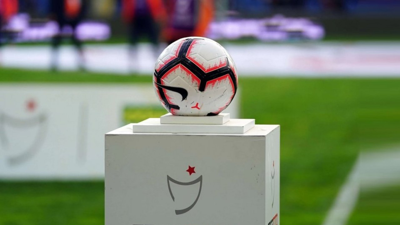 Süper Lig'de yerli futbolcuların oynama oranı yüzde 29,1'de kaldı