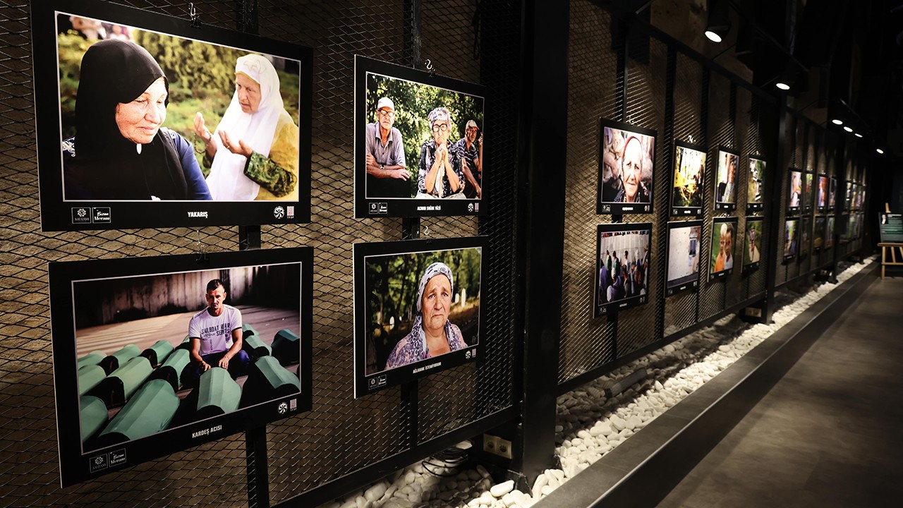 Meram'dan Srebrenitsa Katliamının yıl dönümünde anlamlı sergi