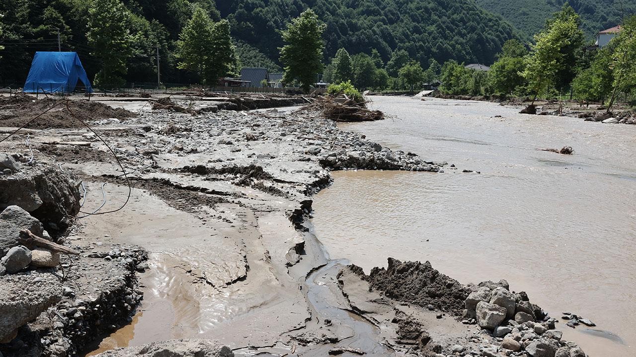 Sel felaketinin ardından Düzce’ye 2 milyon TL kaynak aktarıldı