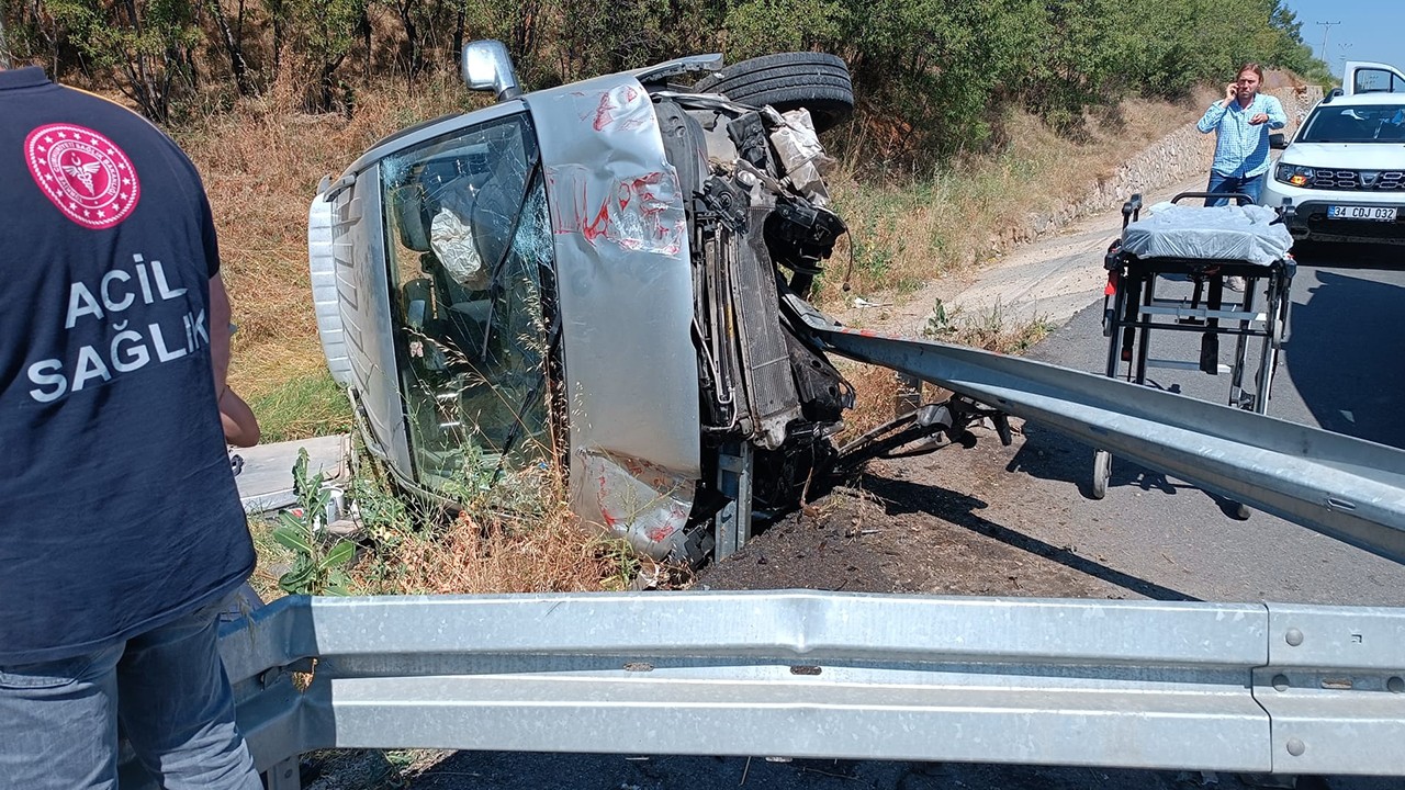 Konya'da kamyonet şarampole devrildi: 6 yaralı