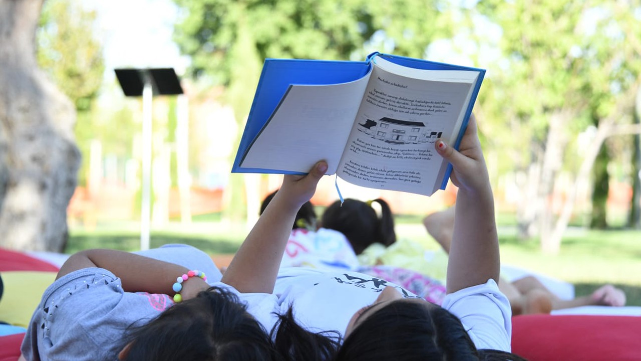 Konya Büyükşehir çocuklara kitap sevgisi kazandırıyor