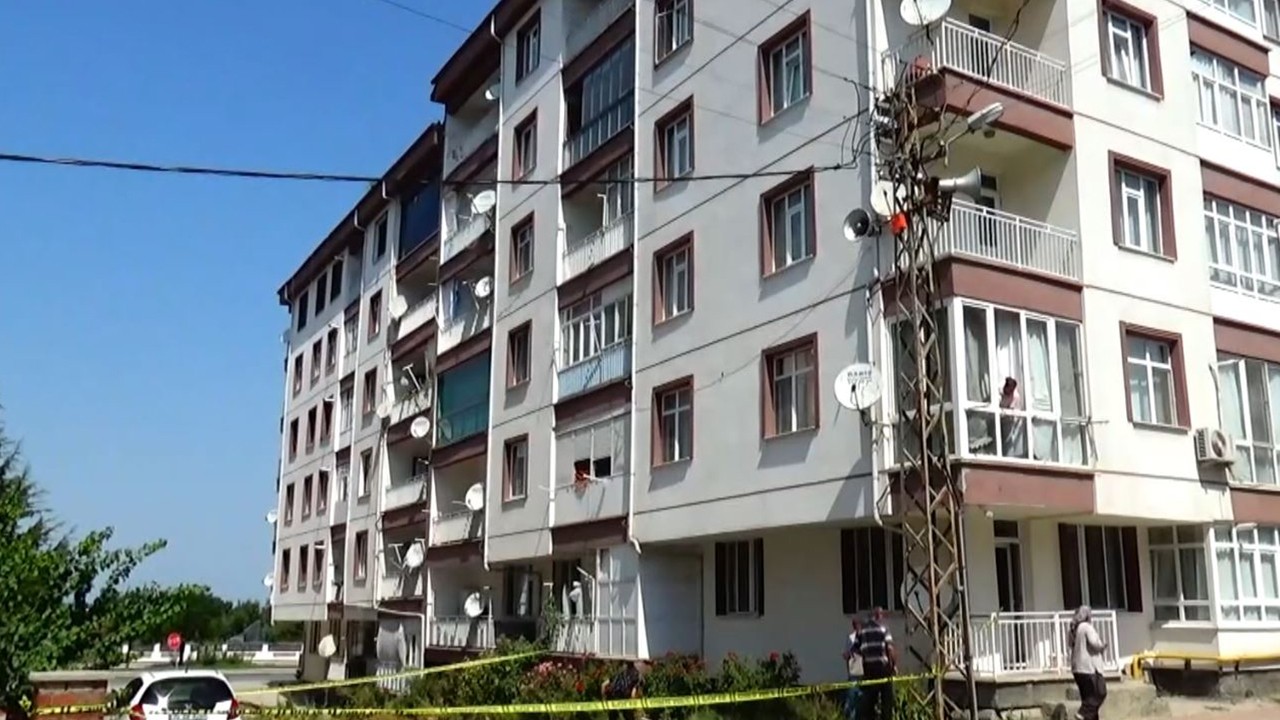 Konya'da 10 yaşındaki çocuk apartmanın 4. katından düştü