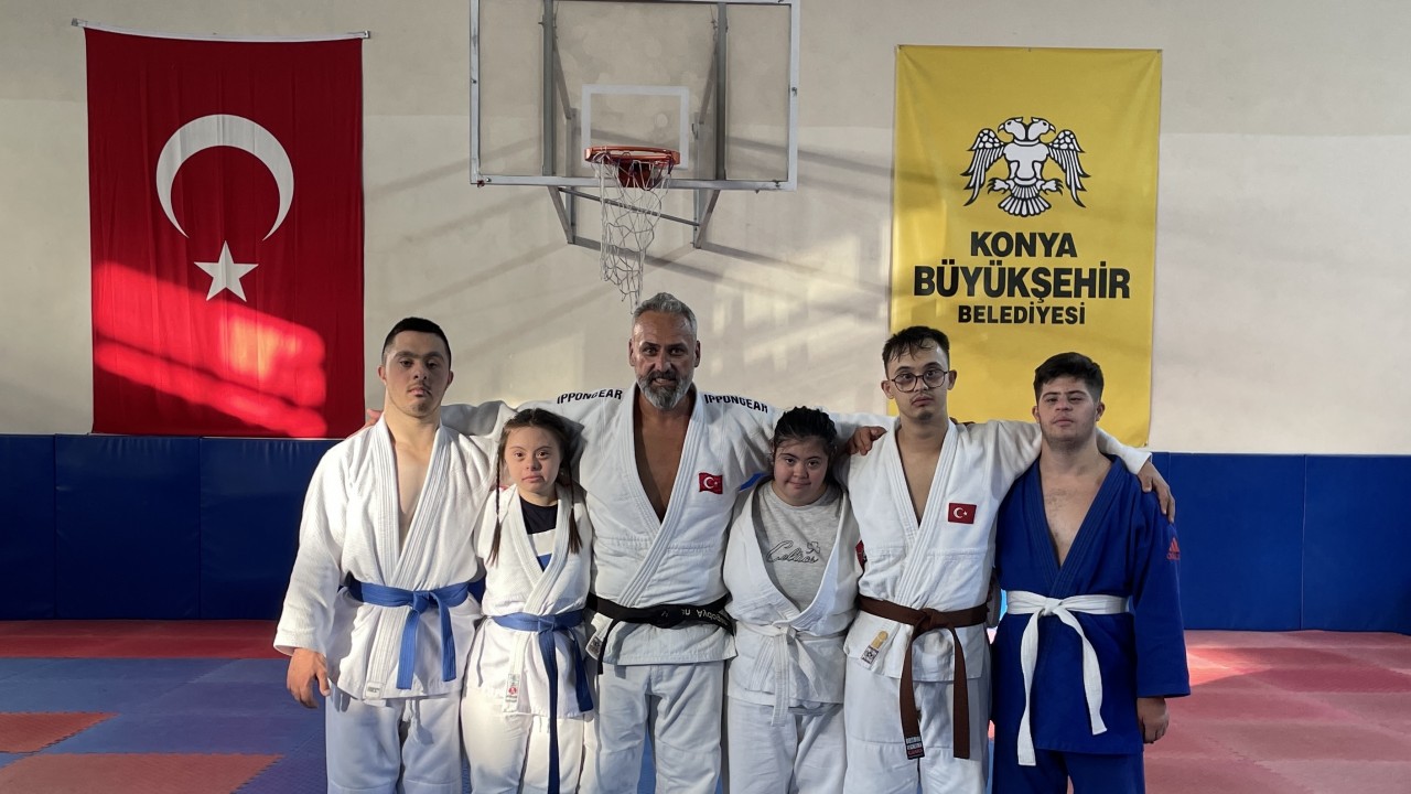 Konya’da kampa giren Down Sendromlu judocular, altın madalyaya odaklandı