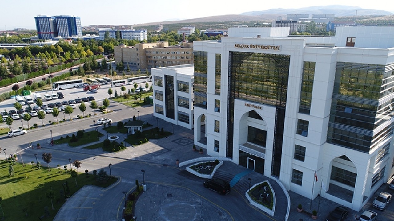 Konya’nın o üniversitesi en iyi 100 listesinde!