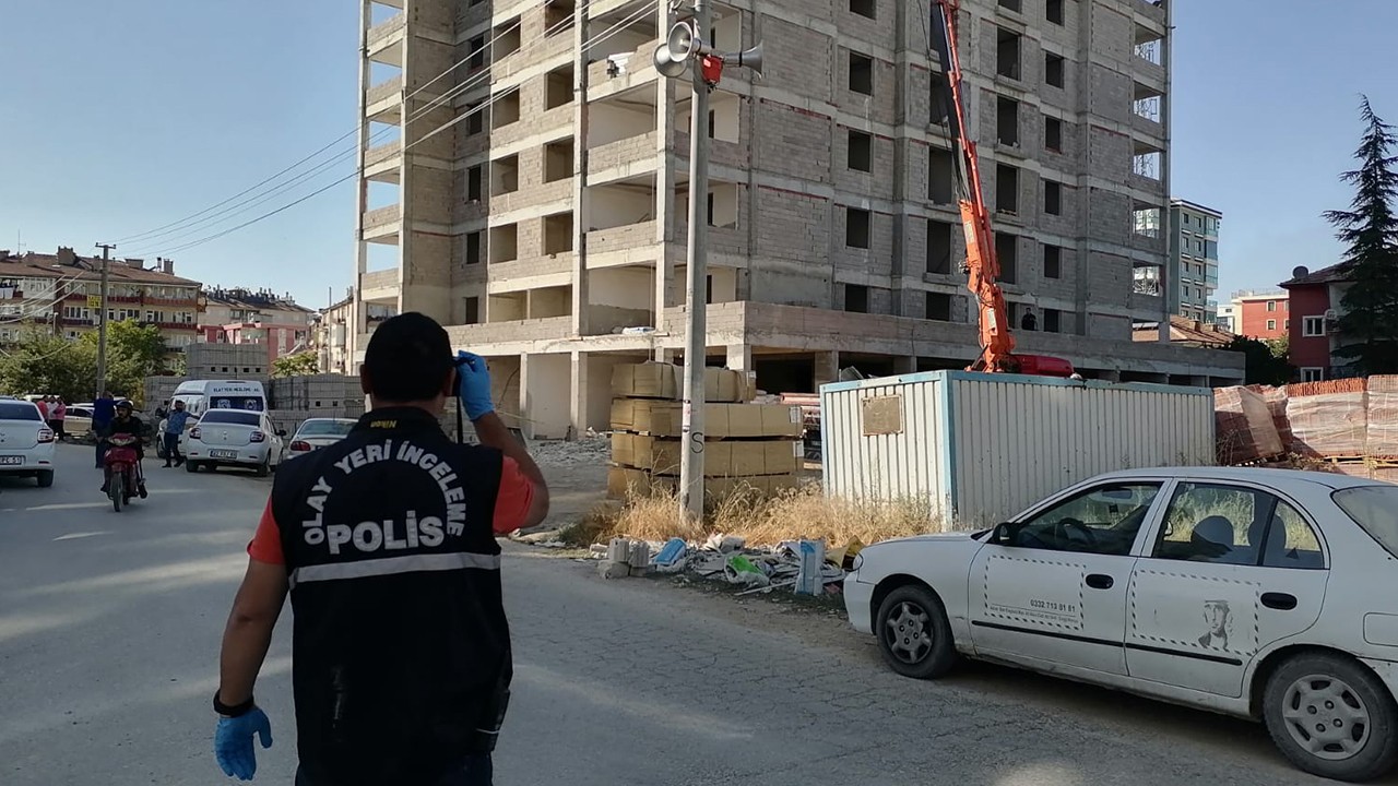 Konya’da inşaattan düşen işçi hayatını kaybetti