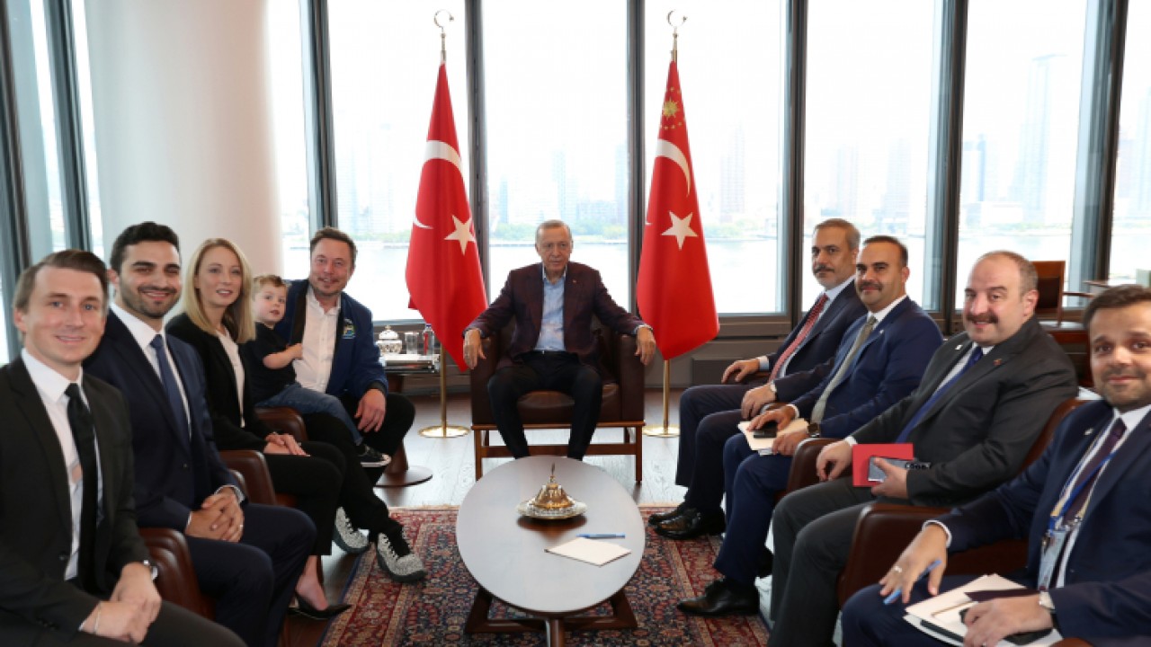 Cumhurbaşkanı Erdoğan Elon Musk’ı TEKNOFEST’e davet etti