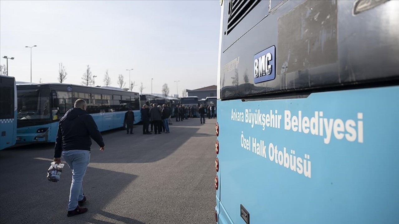Ankara’daki özel halk otobüsçüleri bazı ücretsiz biniş kartlı yolcuları taşımama kararı aldı