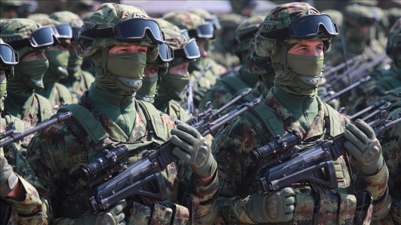 Kosova, Sırbistan’dan tüm askeri birliklerini sınır hattından çekmesini talep etti
