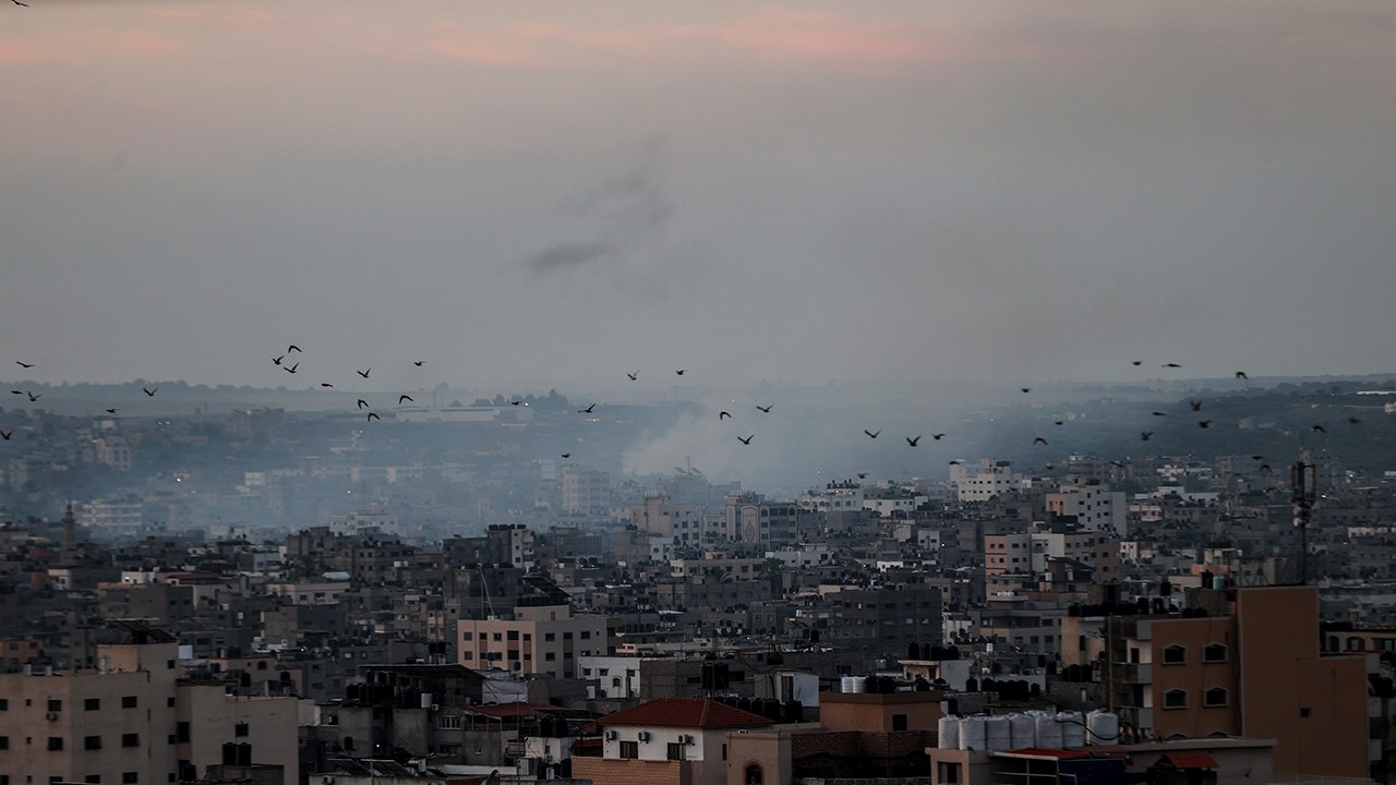 Abluka altındaki Gazze’den İsrail’e roketler fırlatıldı