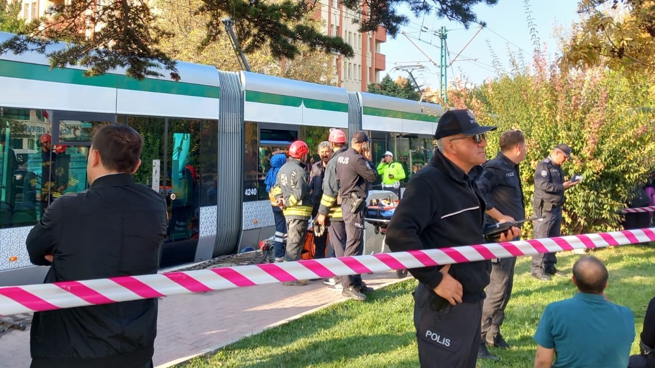 Konya’da feci kaza sonrası durdurulan tramvay seferleri yeniden başladı
