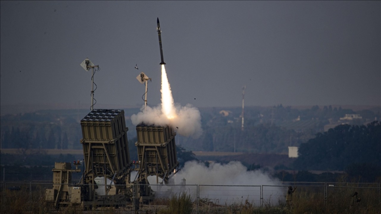 İsrail’in “Demir Kubbesi“ yoğun roket atışına karşı koymakta zorlandı