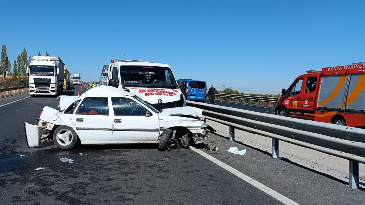 Konya’da feci kaza: Çekiciyle çarpışan otomobilin sürücüsü öldü