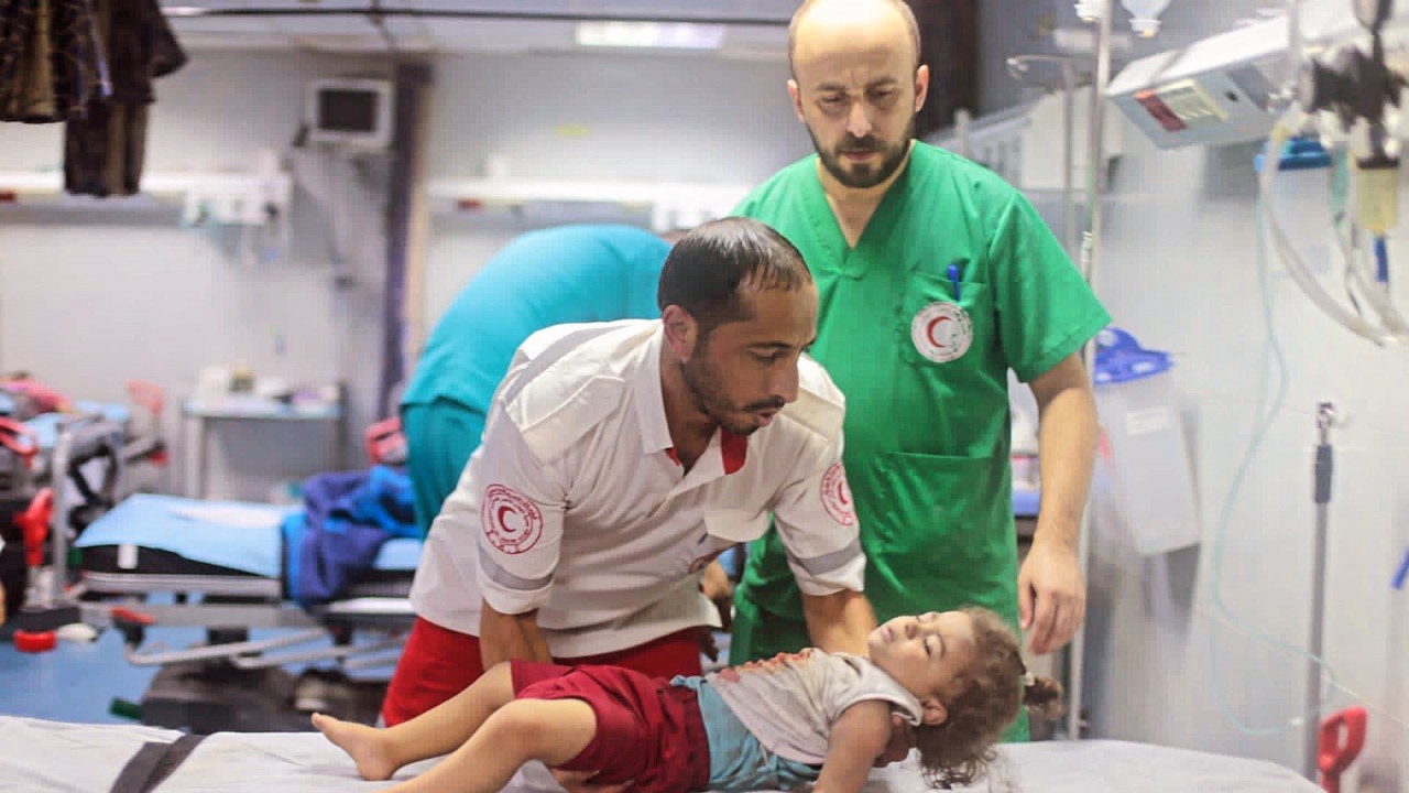 Gazze’de sağlık sistemi alarm veriyor! Yaralıların tahliyesi için geçişlerin derhal açılması çağrısı yapıldı