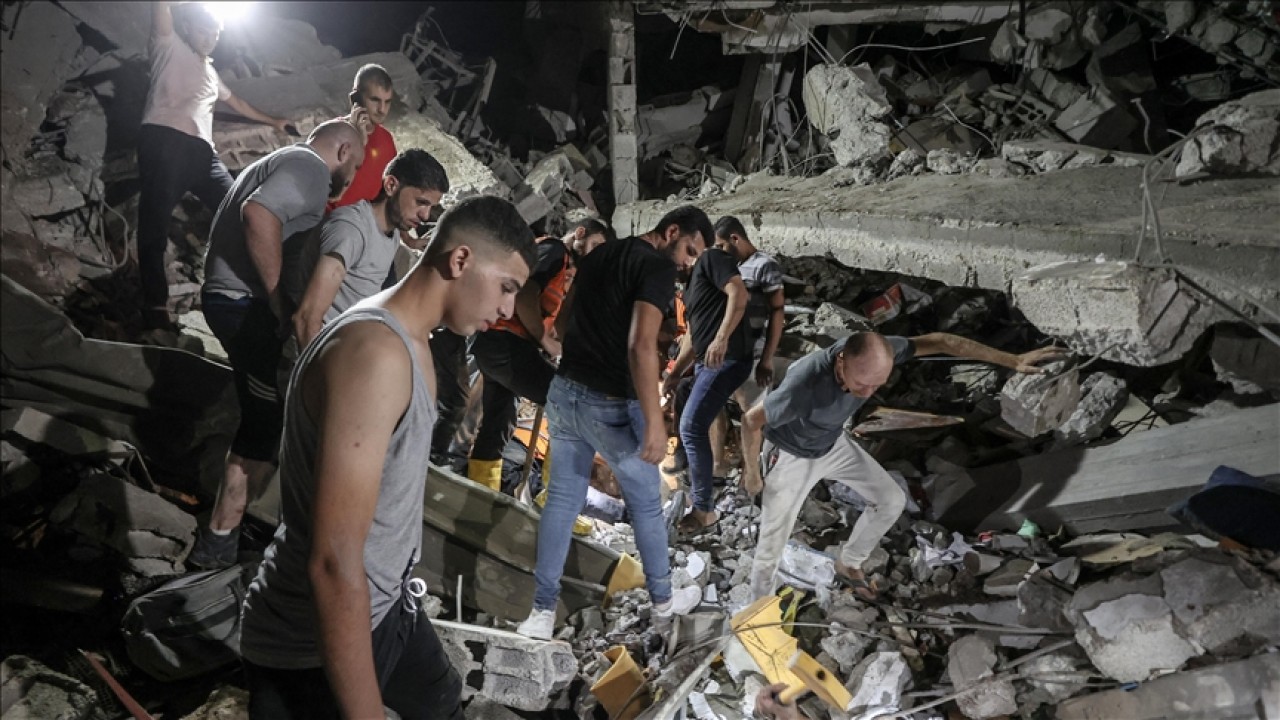 İsrail’in Gazze’deki kiliseye saldırısında ölü sayısı 20’ye yükseldi
